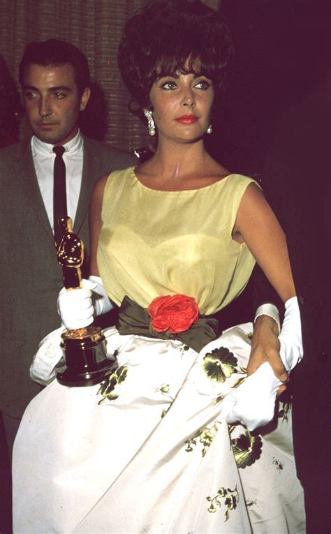 elizabeth taylor oscar dresses